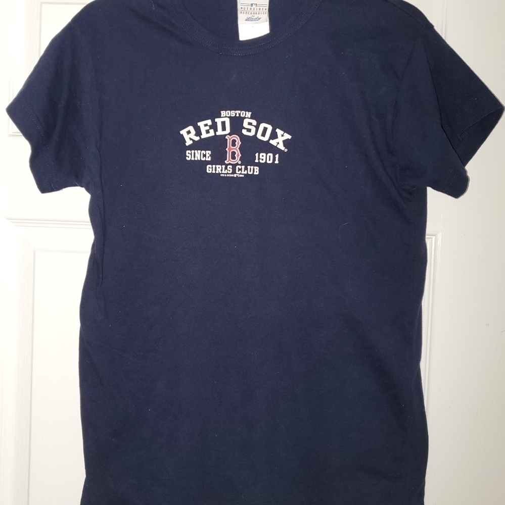 𝅺LADY Slugger Size M Red Sox Shirt